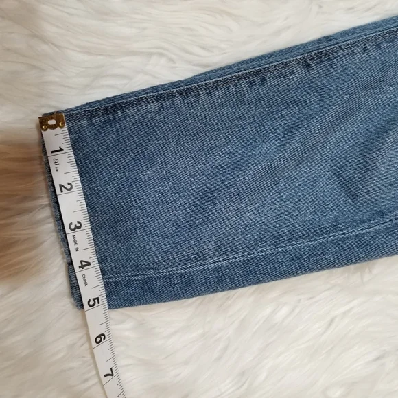 AMERICAN EAGLE Mom Jeans Comfort Stretch Waistband Light Blue Wash Size 00R. - Picture 13 of 17